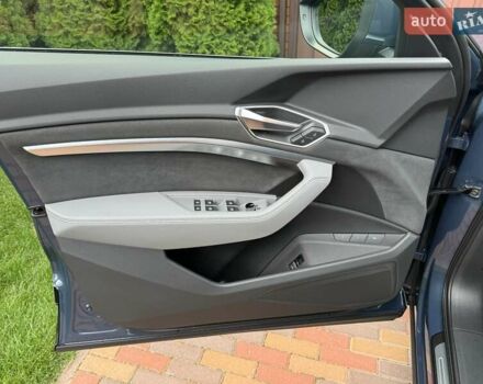 Синій Ауді E-Tron, об'ємом двигуна 0 л та пробігом 32 тис. км за 37999 $, фото 28 на Automoto.ua