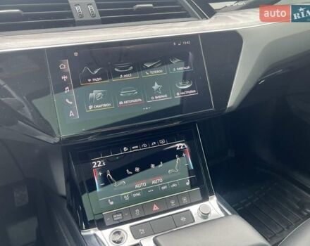 Синій Ауді E-Tron, об'ємом двигуна 0 л та пробігом 46 тис. км за 29900 $, фото 27 на Automoto.ua