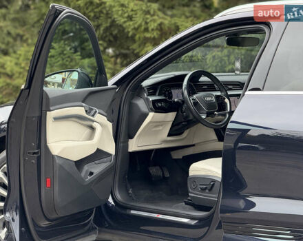 Синій Ауді E-Tron, об'ємом двигуна 0 л та пробігом 140 тис. км за 31000 $, фото 17 на Automoto.ua