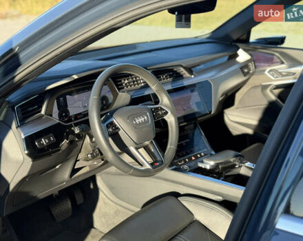 Синий Ауди E-Tron, объемом двигателя 0 л и пробегом 98 тыс. км за 30990 $, фото 22 на Automoto.ua