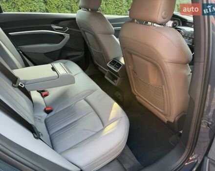 Синій Ауді E-Tron, об'ємом двигуна 0 л та пробігом 32 тис. км за 37999 $, фото 61 на Automoto.ua