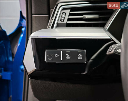 Синій Ауді E-Tron, об'ємом двигуна 0 л та пробігом 35 тис. км за 49899 $, фото 31 на Automoto.ua