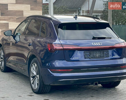 Синий Ауди E-Tron, объемом двигателя 0 л и пробегом 52 тыс. км за 36500 $, фото 8 на Automoto.ua
