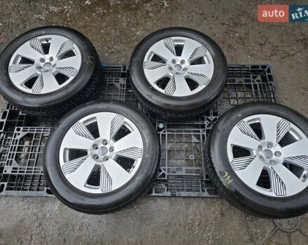 Синий Ауди E-Tron, объемом двигателя 0 л и пробегом 49 тыс. км за 39900 $, фото 2 на Automoto.ua