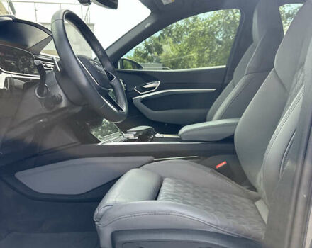 Синий Ауди E-Tron, объемом двигателя 0 л и пробегом 52 тыс. км за 47997 $, фото 14 на Automoto.ua