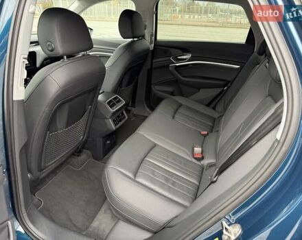 Синий Ауди E-Tron, объемом двигателя 0 л и пробегом 69 тыс. км за 33300 $, фото 27 на Automoto.ua