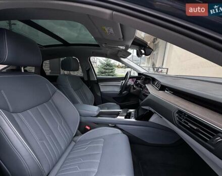 Синий Ауди E-Tron, объемом двигателя 0 л и пробегом 38 тыс. км за 44900 $, фото 22 на Automoto.ua