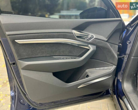 Синий Ауди E-Tron, объемом двигателя 0 л и пробегом 27 тыс. км за 42500 $, фото 21 на Automoto.ua