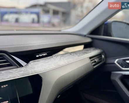 Синий Ауди E-Tron, объемом двигателя 0 л и пробегом 52 тыс. км за 41550 $, фото 7 на Automoto.ua