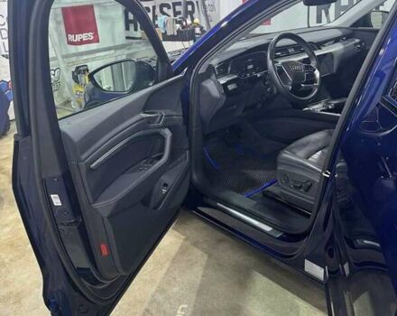 Синій Ауді E-Tron, об'ємом двигуна 0 л та пробігом 37 тис. км за 38800 $, фото 2 на Automoto.ua