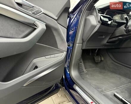 Синій Ауді E-Tron, об'ємом двигуна 0 л та пробігом 60 тис. км за 47800 $, фото 20 на Automoto.ua
