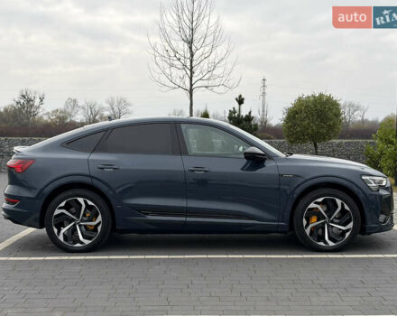 Синий Ауди E-Tron, объемом двигателя 0 л и пробегом 99 тыс. км за 39500 $, фото 7 на Automoto.ua