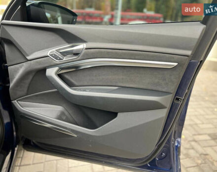 Синий Ауди E-Tron, объемом двигателя 0 л и пробегом 27 тыс. км за 42500 $, фото 37 на Automoto.ua