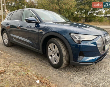 Синий Ауди E-Tron, объемом двигателя 0 л и пробегом 31 тыс. км за 30900 $, фото 4 на Automoto.ua