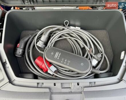 Синий Ауди E-Tron, объемом двигателя 0 л и пробегом 112 тыс. км за 36900 $, фото 55 на Automoto.ua