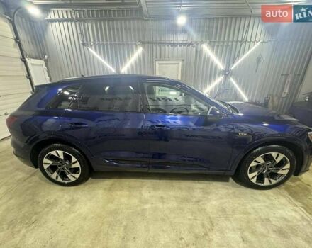 Синій Ауді E-Tron, об'ємом двигуна 0 л та пробігом 37 тис. км за 38800 $, фото 6 на Automoto.ua