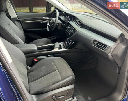 Синий Ауди E-Tron, объемом двигателя 0 л и пробегом 27 тыс. км за 42500 $, фото 38 на Automoto.ua