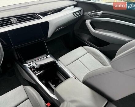 Синій Ауді E-Tron, об'ємом двигуна 0 л та пробігом 50 тис. км за 37900 $, фото 49 на Automoto.ua