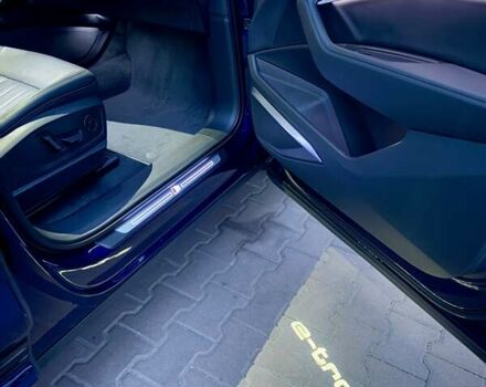 Синий Ауди E-Tron, объемом двигателя 0 л и пробегом 112 тыс. км за 36900 $, фото 115 на Automoto.ua