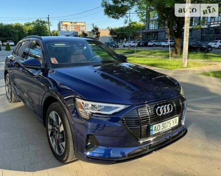 Синій Ауді E-Tron, об'ємом двигуна 0 л та пробігом 29 тис. км за 48500 $, фото 2 на Automoto.ua