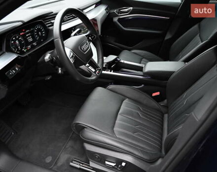 Синий Ауди E-Tron, объемом двигателя 0 л и пробегом 17 тыс. км за 50190 $, фото 10 на Automoto.ua