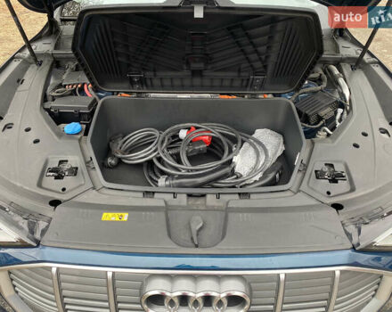 Синий Ауди E-Tron, объемом двигателя 0 л и пробегом 31 тыс. км за 30900 $, фото 9 на Automoto.ua