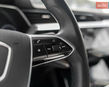 Синий Ауди E-Tron, объемом двигателя 0 л и пробегом 85 тыс. км за 37990 $, фото 8 на Automoto.ua