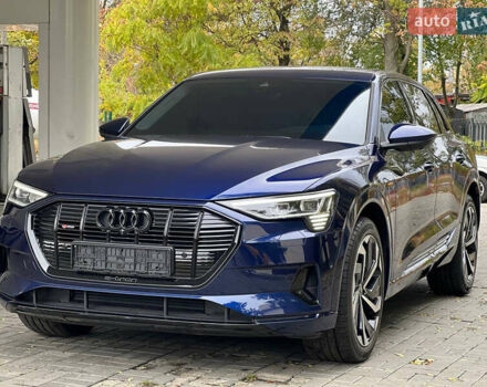 Синий Ауди E-Tron, объемом двигателя 0 л и пробегом 27 тыс. км за 42500 $, фото 5 на Automoto.ua