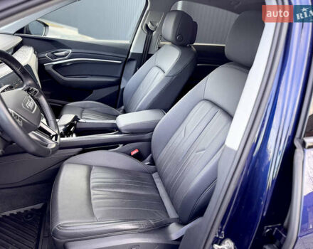 Синий Ауди E-Tron, объемом двигателя 0 л и пробегом 52 тыс. км за 41550 $, фото 11 на Automoto.ua