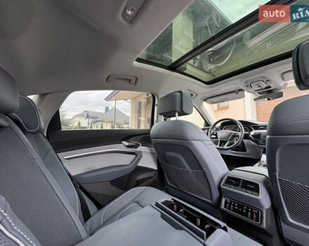 Синий Ауди E-Tron, объемом двигателя 0 л и пробегом 38 тыс. км за 44900 $, фото 19 на Automoto.ua