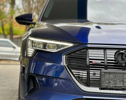 Синий Ауди E-Tron, объемом двигателя 0 л и пробегом 27 тыс. км за 42500 $, фото 4 на Automoto.ua