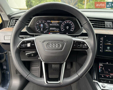 Синий Ауди E-Tron, объемом двигателя 0 л и пробегом 99 тыс. км за 39500 $, фото 28 на Automoto.ua