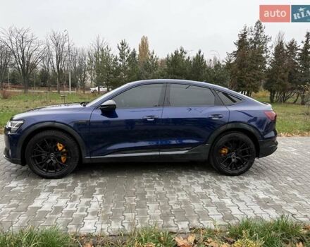 Синій Ауді E-Tron, об'ємом двигуна 0 л та пробігом 60 тис. км за 47800 $, фото 3 на Automoto.ua
