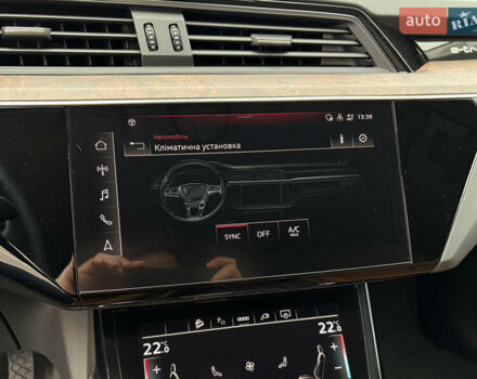 Синий Ауди E-Tron, объемом двигателя 0 л и пробегом 99 тыс. км за 39500 $, фото 37 на Automoto.ua