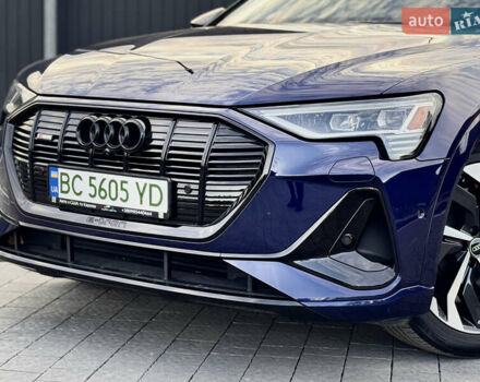 Синий Ауди E-Tron, объемом двигателя 0 л и пробегом 52 тыс. км за 41550 $, фото 4 на Automoto.ua