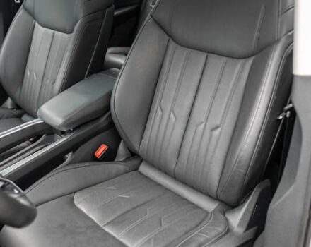 Синий Ауди E-Tron, объемом двигателя 0 л и пробегом 85 тыс. км за 37990 $, фото 23 на Automoto.ua