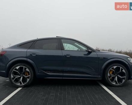 Синій Ауді E-Tron, об'ємом двигуна 0 л та пробігом 64 тис. км за 41900 $, фото 5 на Automoto.ua