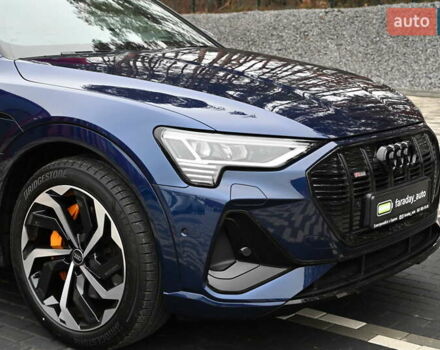 Синий Ауди E-Tron, объемом двигателя 0 л и пробегом 17 тыс. км за 50190 $, фото 8 на Automoto.ua