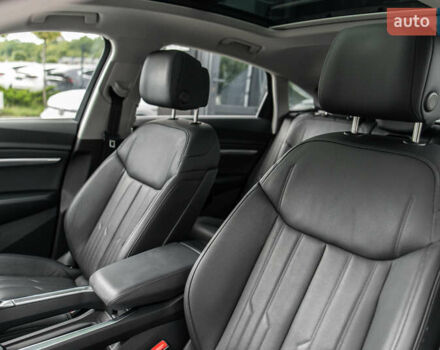 Синий Ауди E-Tron, объемом двигателя 0 л и пробегом 85 тыс. км за 37990 $, фото 24 на Automoto.ua