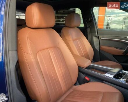 Синий Ауди E-Tron, объемом двигателя 0 л и пробегом 55 тыс. км за 34400 $, фото 24 на Automoto.ua