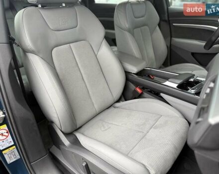 Синій Ауді E-Tron, об'ємом двигуна 0 л та пробігом 50 тис. км за 37900 $, фото 24 на Automoto.ua