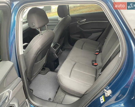 Синий Ауди E-Tron, объемом двигателя 0 л и пробегом 31 тыс. км за 30900 $, фото 15 на Automoto.ua