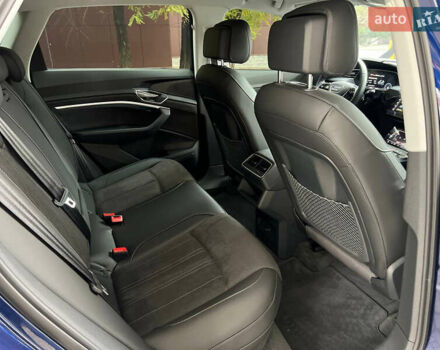 Синий Ауди E-Tron, объемом двигателя 0 л и пробегом 27 тыс. км за 42500 $, фото 31 на Automoto.ua