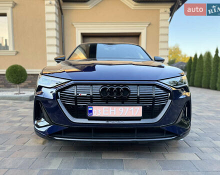 Ауди E-Tron 2022 в Черновцах на Automoto.ua Синий Ауди E-Tron, объемом двигателя 0 л и пробегом 52 тыс. км за 39500 $, фото 4 на Automoto.ua