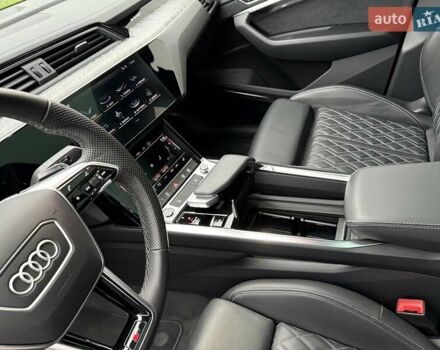 Синій Ауді E-Tron, об'ємом двигуна 0 л та пробігом 60 тис. км за 47800 $, фото 25 на Automoto.ua