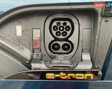 Синий Ауди E-Tron, объемом двигателя 0 л и пробегом 31 тыс. км за 30900 $, фото 21 на Automoto.ua