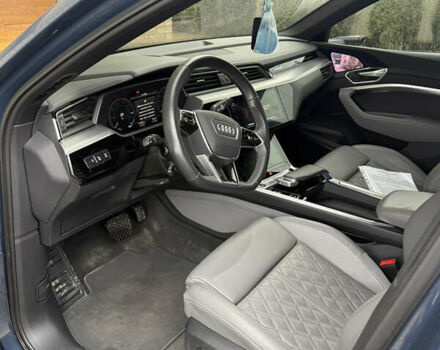 Синий Ауди E-Tron, объемом двигателя 0 л и пробегом 61 тыс. км за 42900 $, фото 7 на Automoto.ua