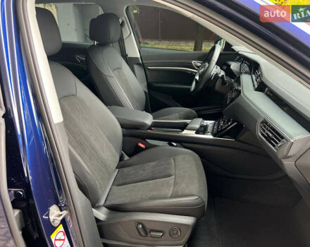 Синий Ауди E-Tron, объемом двигателя 0 л и пробегом 27 тыс. км за 42500 $, фото 39 на Automoto.ua