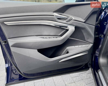 Синий Ауди E-Tron, объемом двигателя 0 л и пробегом 52 тыс. км за 41550 $, фото 9 на Automoto.ua