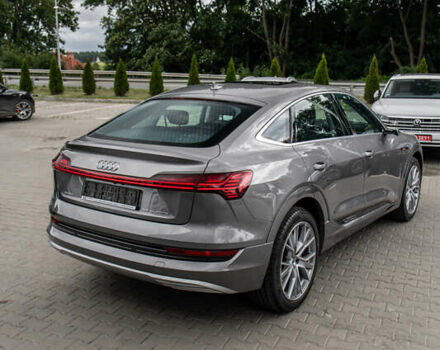 Синий Ауди E-Tron, объемом двигателя 0 л и пробегом 85 тыс. км за 37990 $, фото 3 на Automoto.ua